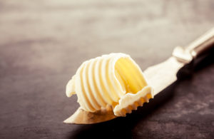 Blogartikel Nutropia Pharma - gesättigte Fettsäuren Butter, Fleisch, Käse und Co